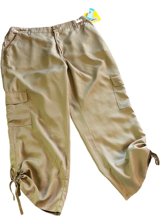 one 5 one Pants - NWT One 5 One 151 Khaki Cargo Crop Pants Drawstring Hem Women’s XL